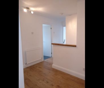3 Bed Flat, Tollgate Rd, E16 - Photo 4