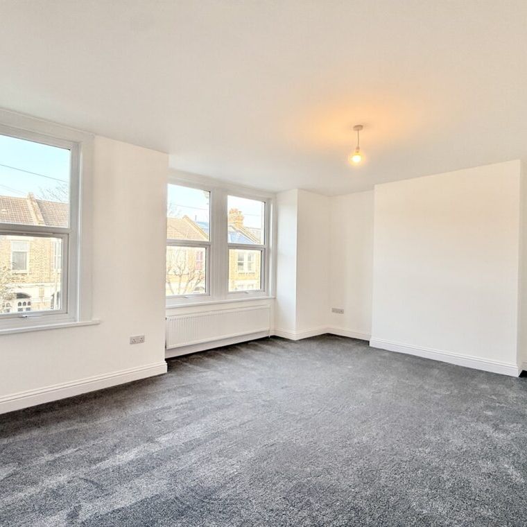 2 bed Flat Avarn Road, Tooting, SW17 - Photo 1