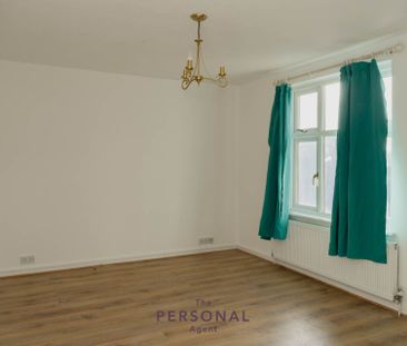 Stoneleigh Broadway, Epsom - Photo 2