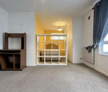 Studio to rent - Photo 6