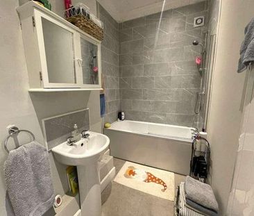 Hall Drive, Gosberton, Lincolnshire, PE11 - Photo 2