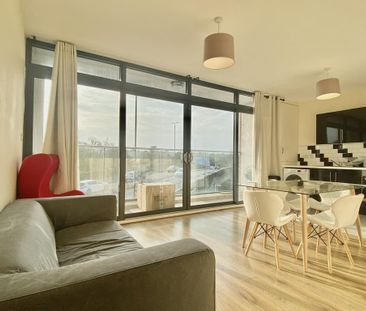 2 bedroom flat to rent - Photo 2