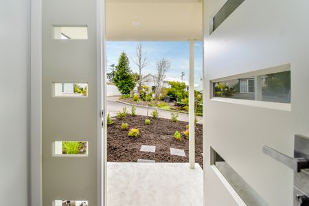 Modern and Low Maintenance - Photo 3