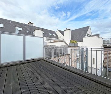 Prachtige duplex met 3 slaapkamers, 3 terrassen en garagebox in Wijnegem! - Photo 4