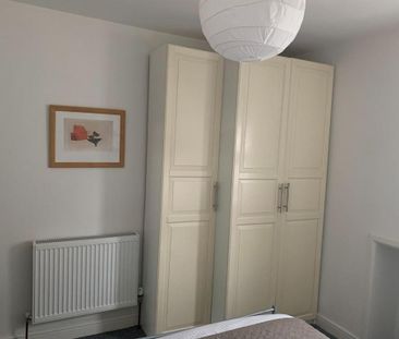 1 bedroom in a house share to rent - Photo 4