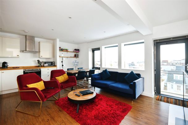 2 bedroom apartment to rent Tralee Penthouse Apartments, 88 St. Michaels Road, West Cliff, Bournemouth, BH2 - Photo 1