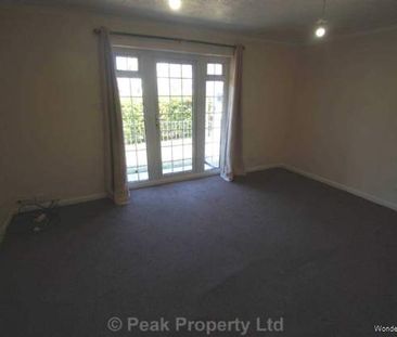 2 bedroom property to rent in Westcliff On Sea - Photo 1