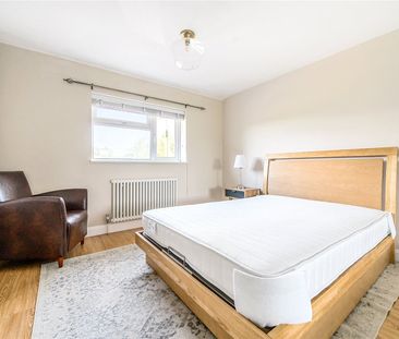 Government Row, EN3, Enfield - Photo 5
