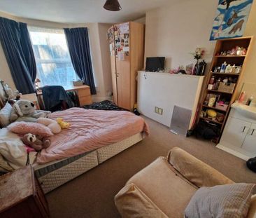 6 Bed Student Accommodation - Photo 4