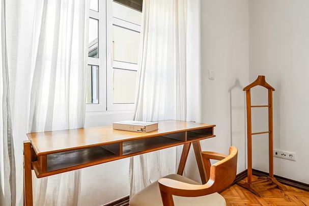 Rua Dom Francisco Manuel de Melo, Lisbon, Lisbon 1070-283 - Photo 1