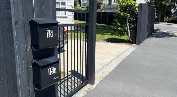 Island Bay 4BR Family Home - Photo 1