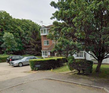 2 Bed Flat, Larch Close, N11 - Photo 4