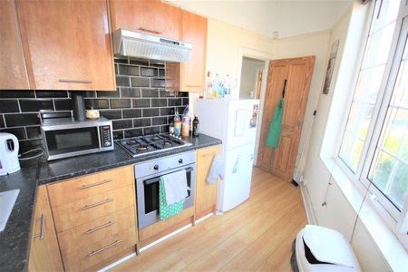 2 bedroom house share to rent - Photo 3