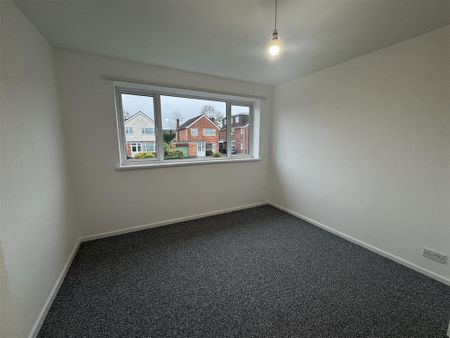 3 bedroom semi-detached house to rent - Photo 3