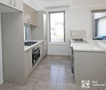 2/2 Mundaring Drive, Cranbourne, Vic 3977 - Photo 3