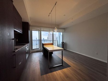 For Lease - 197 Yonge Street Unit# 1711, Toronto, Ontario - Photo 4