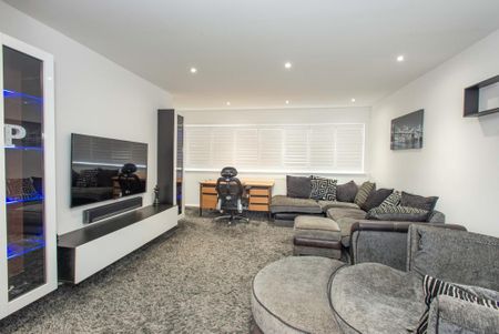 3 bedroom maisonette to rent - Photo 4