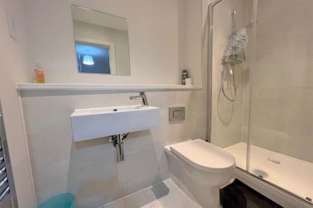 2 bedroom flat to rent - Photo 5