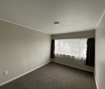 Low maintenance living close to Hamilton Central! - Photo 4