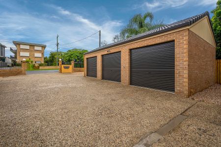 2/23 Amelia Street, 4151, Coorparoo Qld - Photo 3