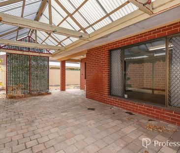 Charming 3-Bedroom, 2-Bathroom Home in a Prime Location! - Photo 6