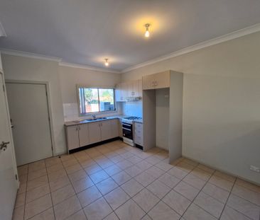 Two bedroom affordable housing townhouse - Photo 2