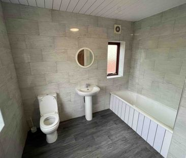 St Annes Road 5 Bedroom House - Photo 5