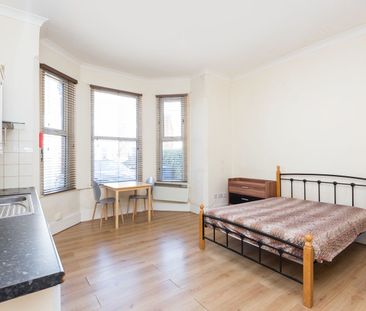Studio Flat, Woodside Park Road, N12 - Photo 4