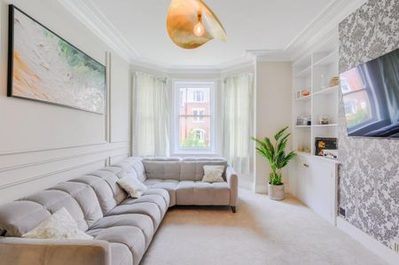 3 bedroom flat to rent - Photo 4