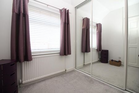 3 bedroom terraced house to rent - Photo 5