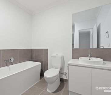 12 Strong View, Fraser Rise VIC 3336 - Townhouse For Rent | Domain - Photo 5