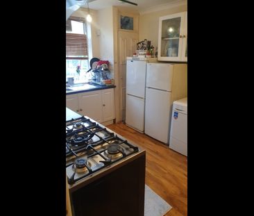 Room in a Shared House, Hathway Walk, BS5 - Photo 6