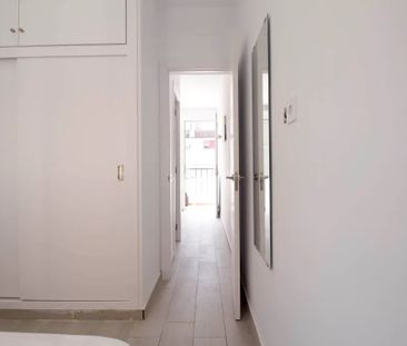 Calle de Santoña, Madrid, Community of Madrid 28026 - Photo 6