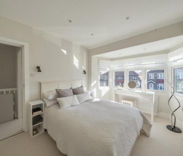 4 bedroom semi-detached house to rent - Photo 4