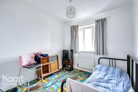 3 bedroom semi-detached house to rent - Photo 3