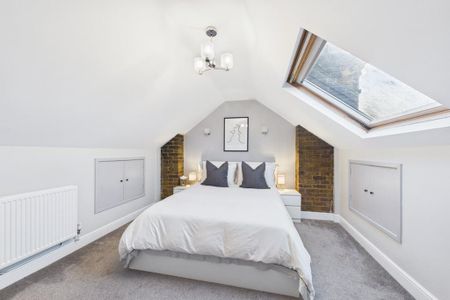 3 bedroom terraced house to rent - Photo 3