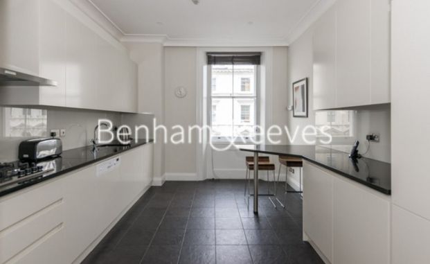 3 Bedroom flat to rent in Prince of Wales Terrace, Kensington, W8 - Photo 1