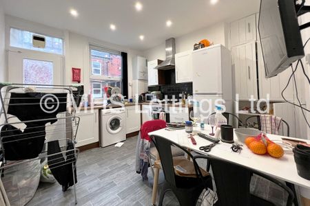 4 Bedroom Mid Terraced House for rent in Welton Place - Photo 5