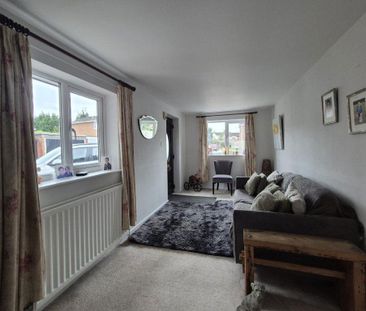 4 bedroom detached house to rent - Photo 2