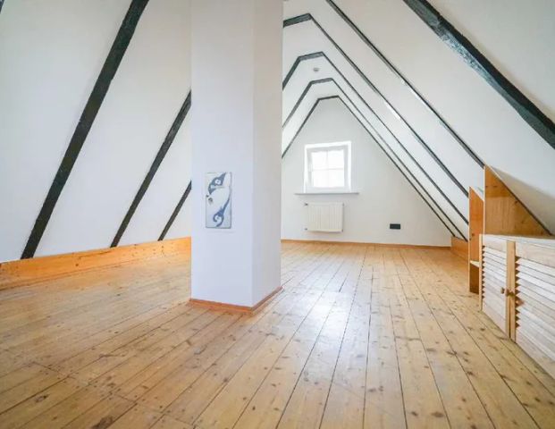 Freistehendes Einfamilienhaus mit Garten und Sonnenbalkon - Foto 1