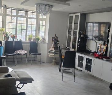 1 bedroom in a house share to rent - Photo 6
