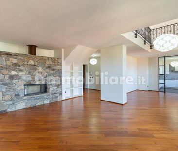 Appartamento via Grigioni 32, Centro, Arona - Photo 2