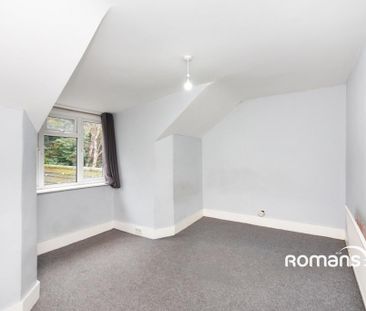 3 bedroom flat to rent - Photo 3