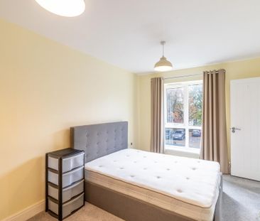 4 bedroom townhouse to rent - Photo 5
