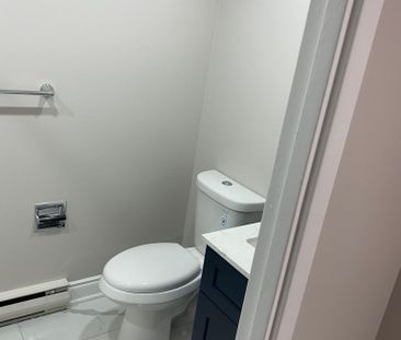 For Lease - 180 Mississauga Valley Boulevard Unit# 4, Mississauga, ... - Photo 6