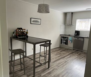 SHORT TERM - FURNISHED UNIT - ST HELIERS - Photo 2