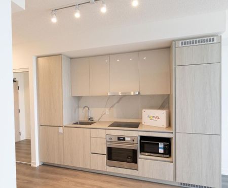 For Lease - 28 Interchange Way Unit# 2707, Vaughan, Ontario - Photo 3