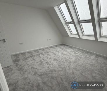 4 bedroom detached house to rent - Photo 4