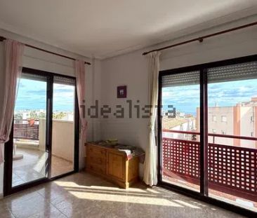 Alquiler de piso en Calle del Mar - Photo 3