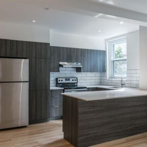 2105 Chomedey Street - Photo 2